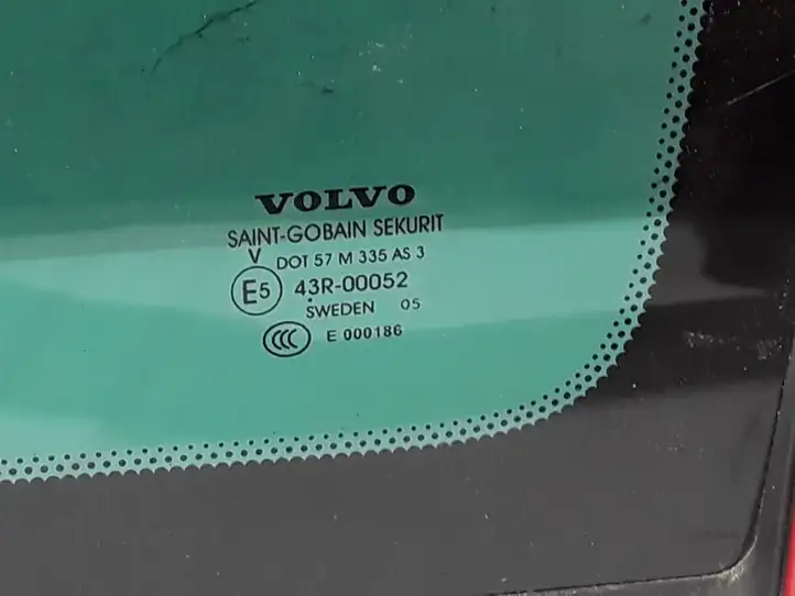 Volvo V70 (2004 - 2007) 30674477 Заднее боковое стекло — фото 3