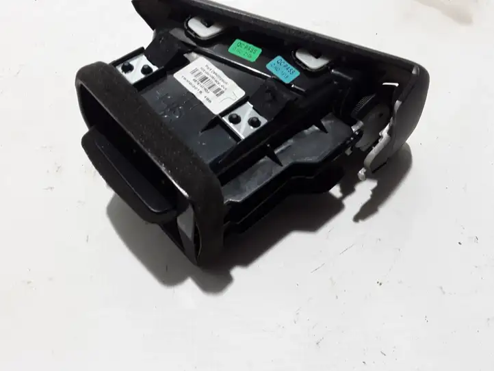 Nissan Qashqai (2013 - 2017) 687614EH0A Боковой воздушный дефлектор — фото 2