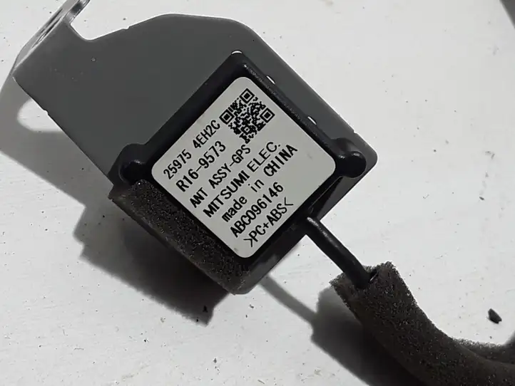 Nissan Qashqai (2013 - 2017) 259754EH2C GPS антенна — фото 2