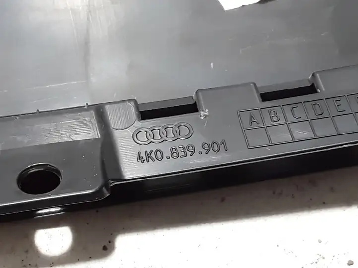 Audi A6 S6 C8 4K (2018 - ) 4K0839901 Молдинги задней двери — фото 3