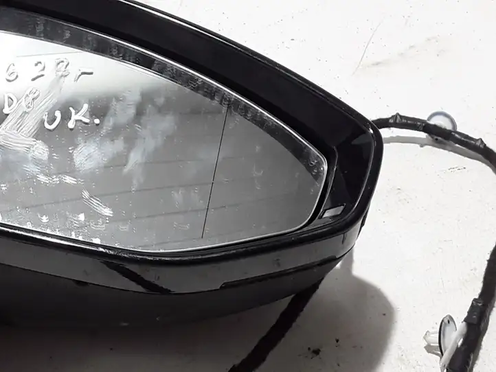 Audi A6 (2018 - )   Зеркало боковое с электрическим приводом