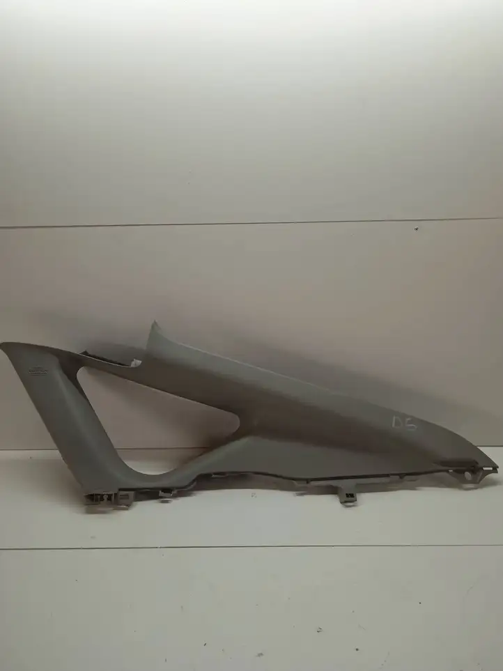 Toyota Prius (XW20) (2003 - 2009) 6247047020 Прочие детали салона — фото 1