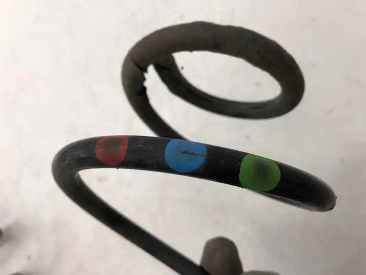 Peugeot 208 (2012 - 2015)   Пружина