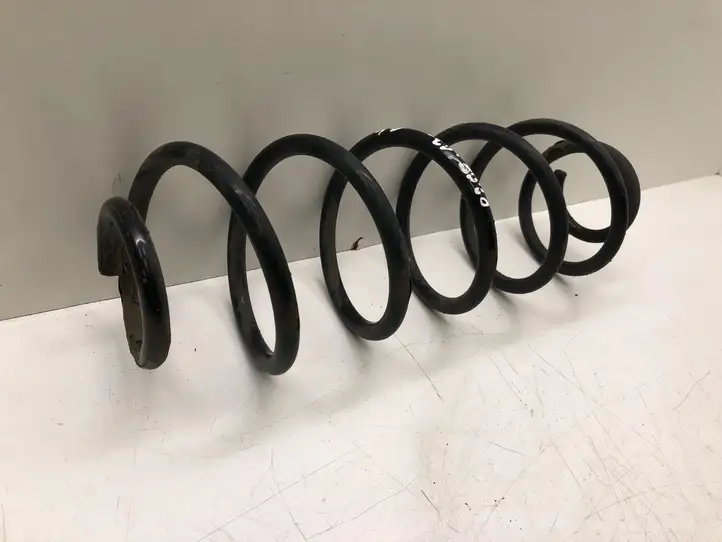 Peugeot 208 (2012 - 2015)   Пружина