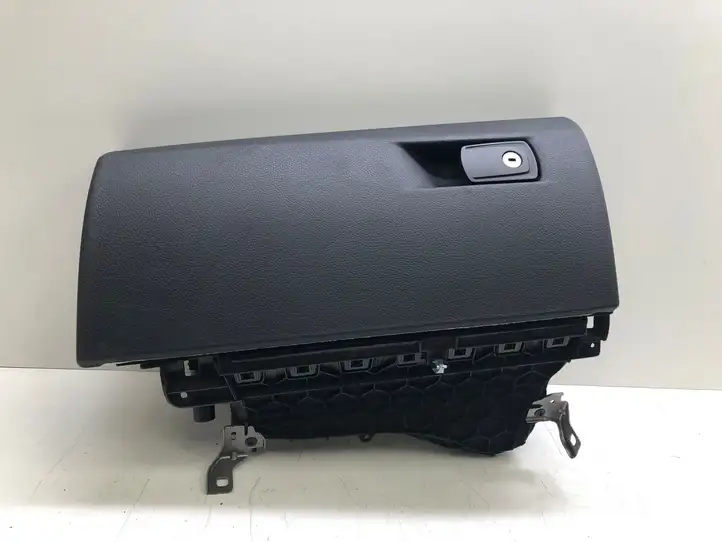 BMW 3 F30 F35 F31 (2012 - 2018)   Подстилочка выдвижного ящика / полочки