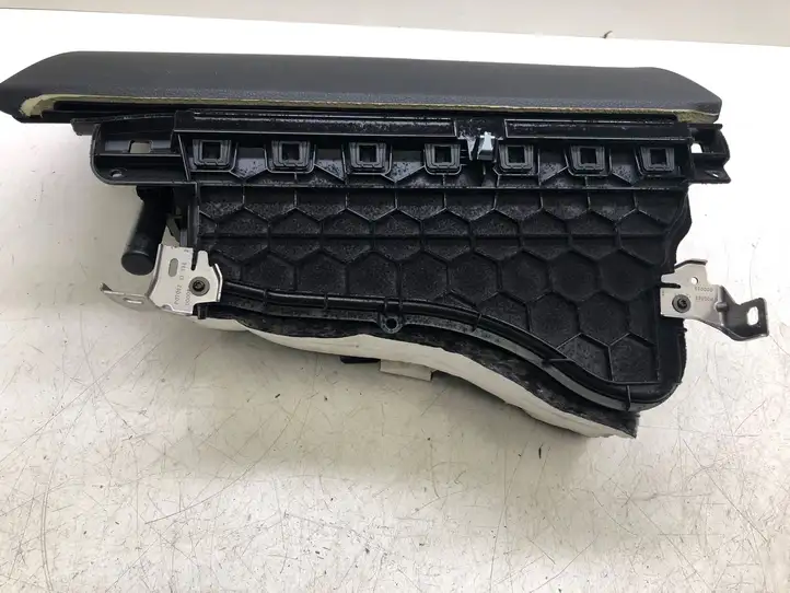 BMW 3 F30 F35 F31 (2012 - 2018)   Подстилочка выдвижного ящика / полочки