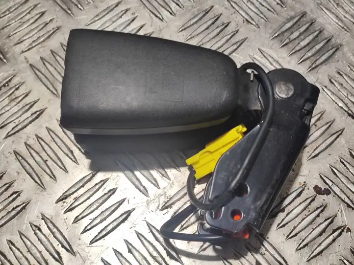 Volvo V70 (2007 - 2013)  30697035 Замок заднего ремня