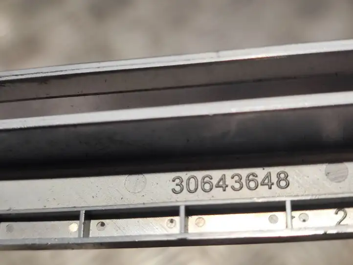 Volvo V70 (2007 - 2013)  30643648 Отделка внутренней панели