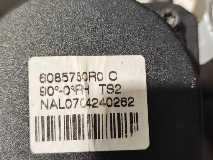Volvo V50 (2004 - 2008) 608570R0 Задний ремень безопасности — фото 3