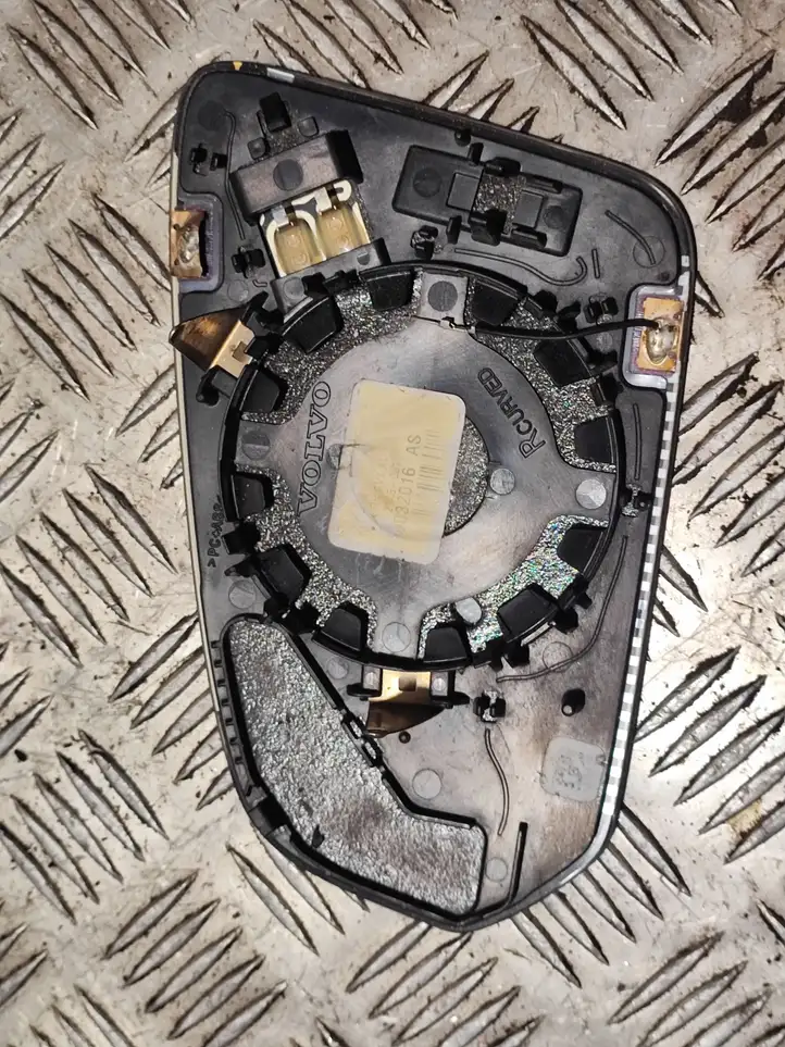 Volvo V50 (2004 - 2008)  032016 Части зеркала