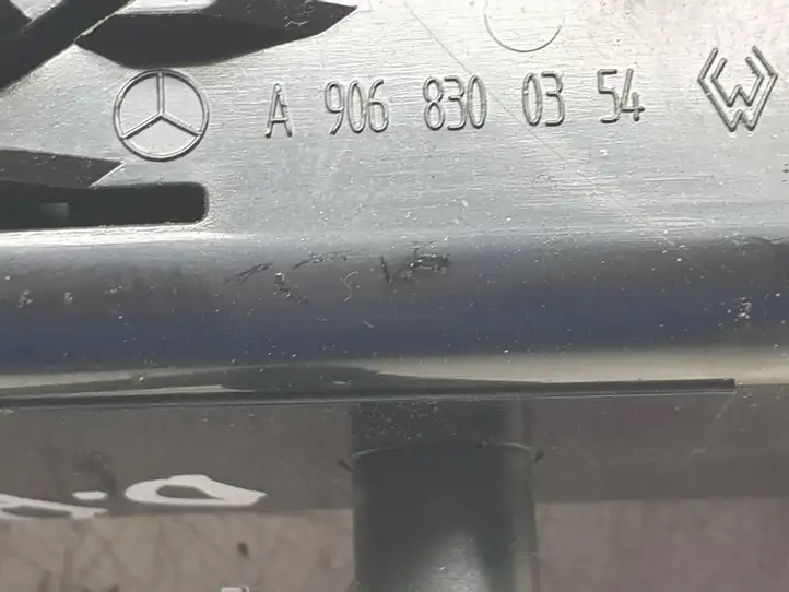 Volkswagen Crafter (2006 - 2016) A9068300354 Боковой воздушный дефлектор — фото 5