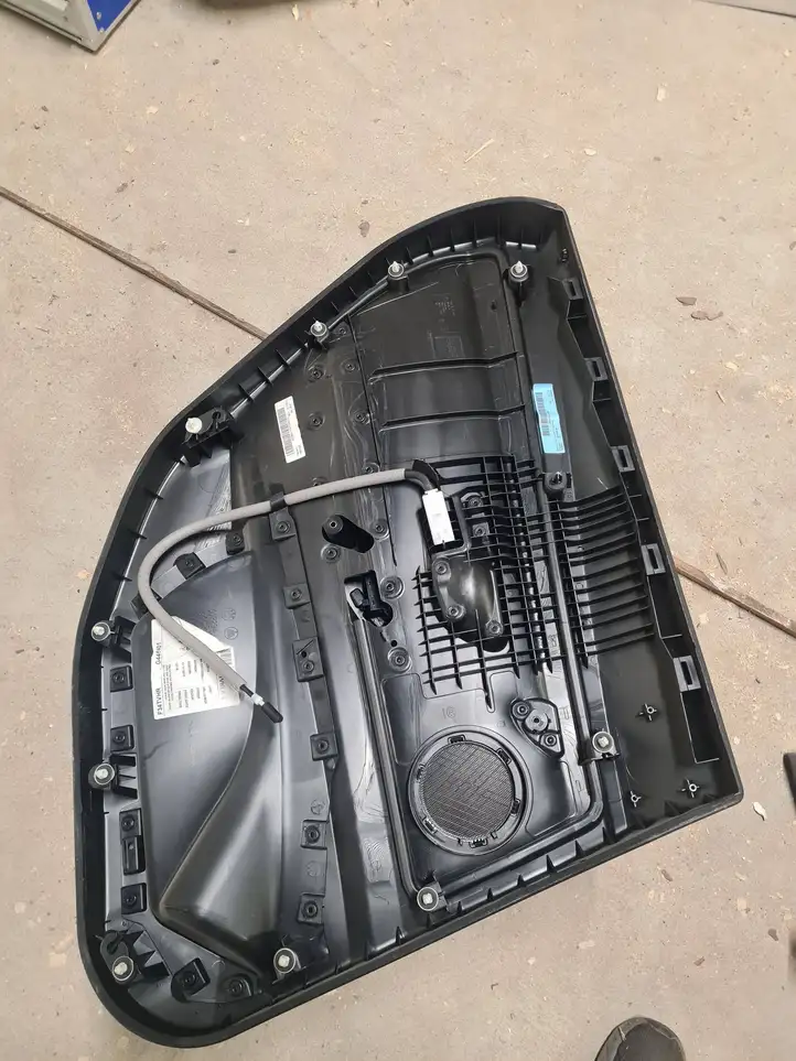 BMW (2013 - 2017) 7295180 Обшивка задней двери — фото 2