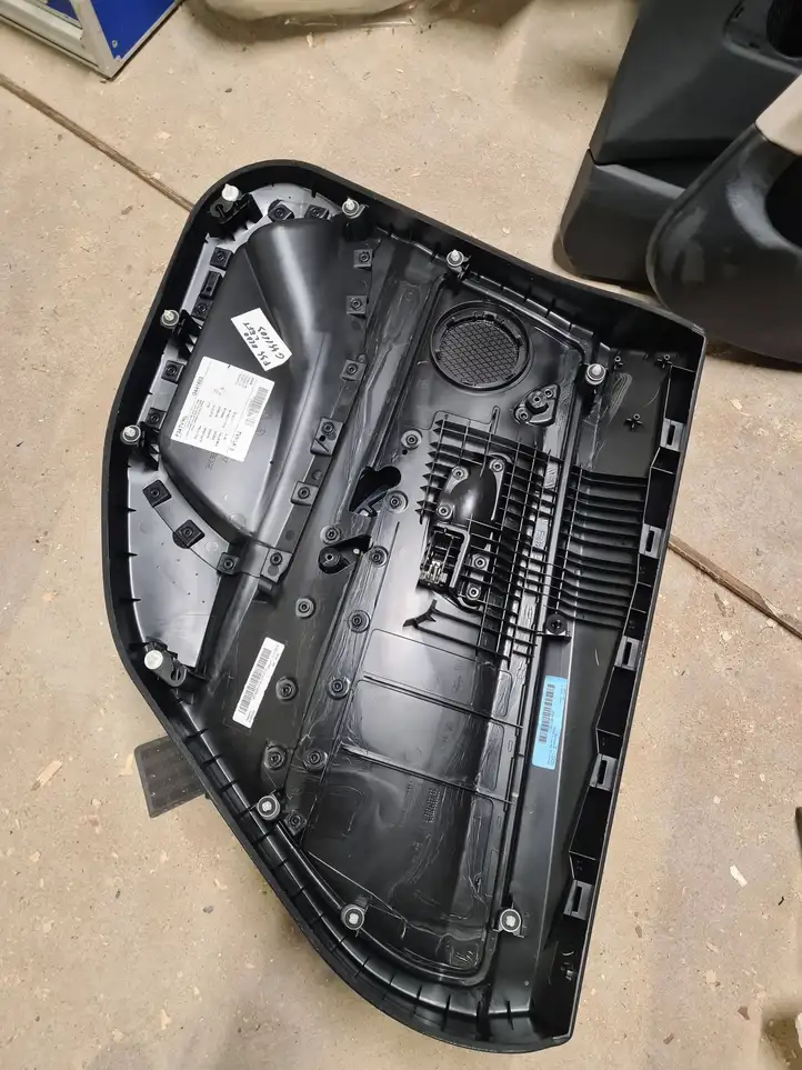 BMW (2013 - 2017) 7295179 Обшивка задней двери — фото 2
