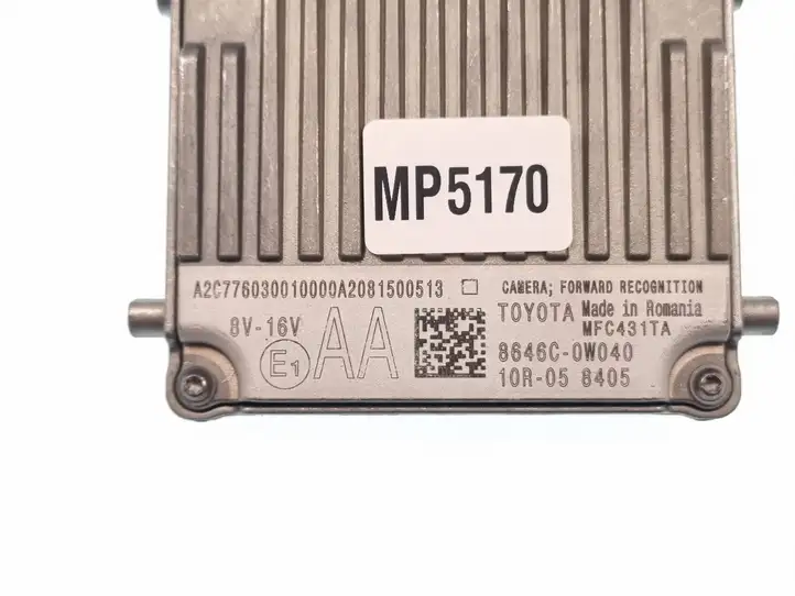Toyota Yaris (2014 - 2019) 8646C0W040 Камера в лобовом стекле — фото 5