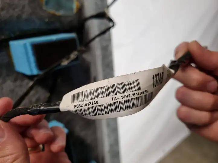 Dodge Challenger (2014 - )  P68214137AB Потолок