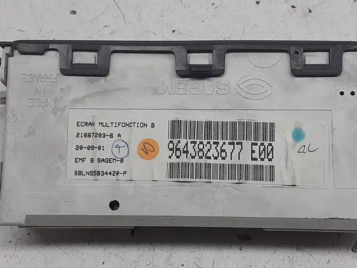 Citroen Xsara (1997 - 2006)  9643823677 Экран/ дисплей / маленький экран