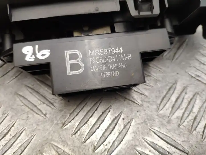 Mitsubishi Colt (2008 - 2012) MR587944 Кнопка стеклоподъемников — фото 4