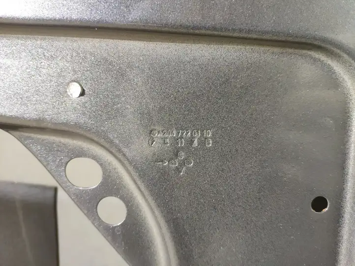 Mercedes-Benz C W204 (2007 - 2014)  A2047220110 Дверь