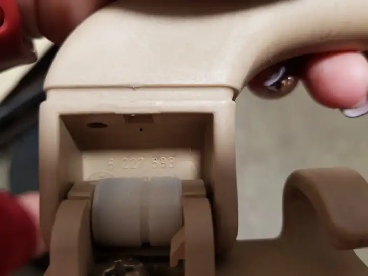 BMW 5 E39 (1996 - 2003)  8227593 Задняя ручка