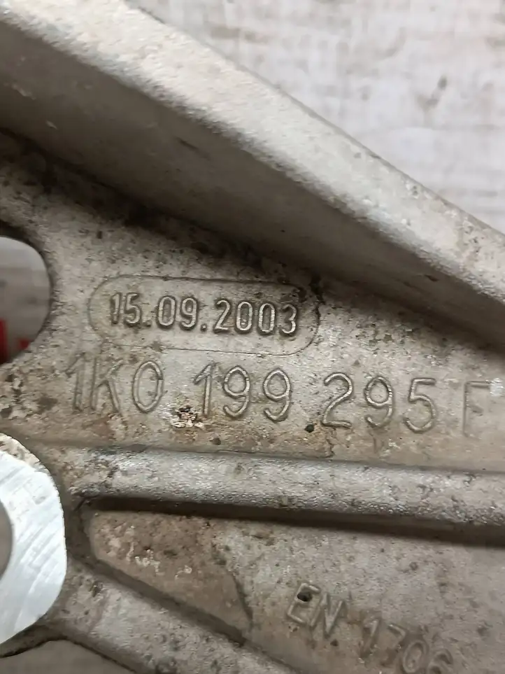 Skoda Superb B6 (3T) (2008 - 2015)  1K0199295F Вилы