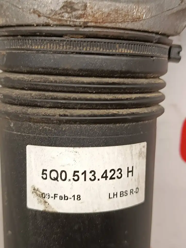Volkswagen Touran III (2016 - )  5qa512011aq Задний амортизатор с пружиной