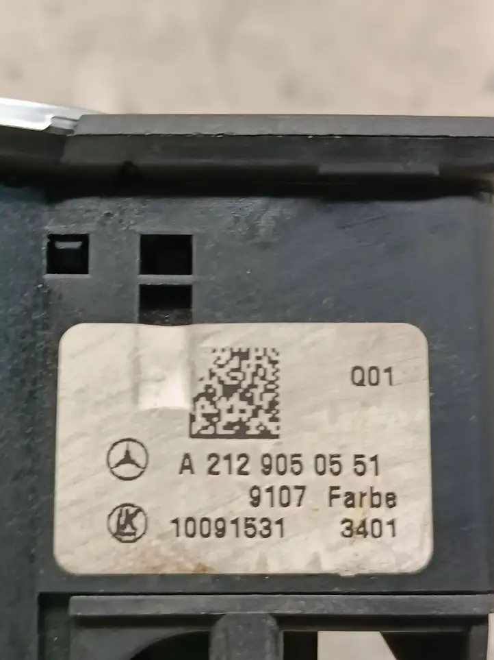 Mercedes-Benz E C207 W207 (2009 - 2017) A2129050551 Включатель фонарей — фото 4