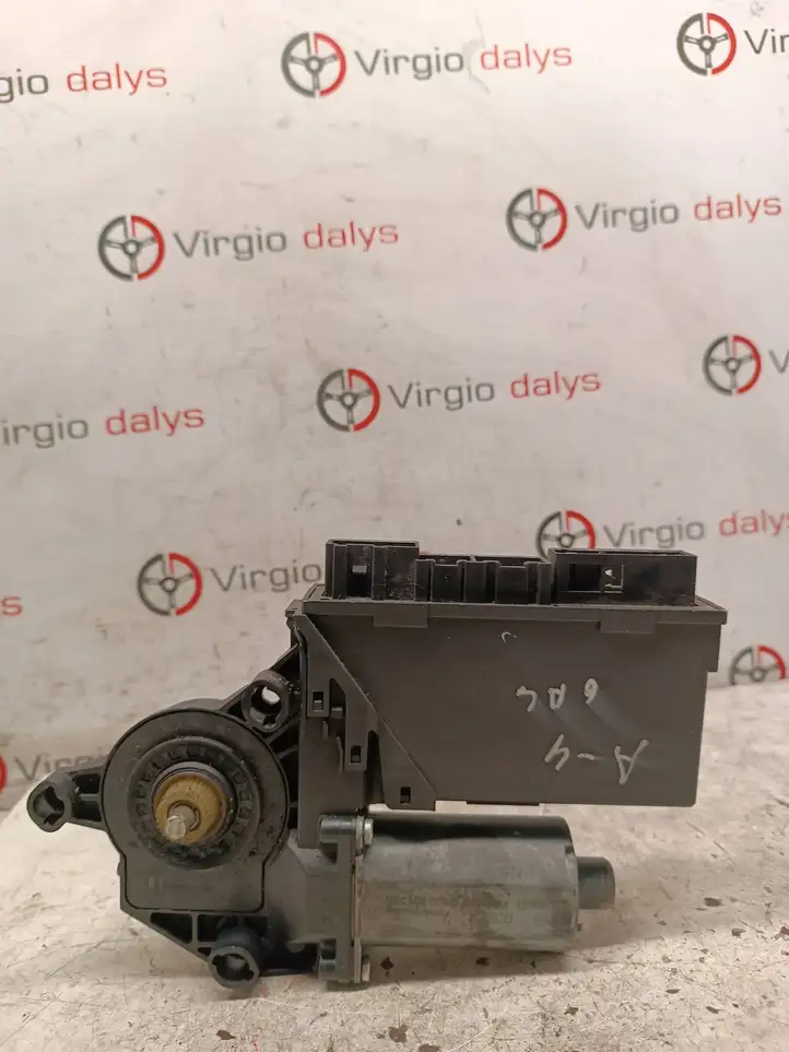Audi A4 (2004 - 2009)  8E0959802E Механизм подъема окон задней двери