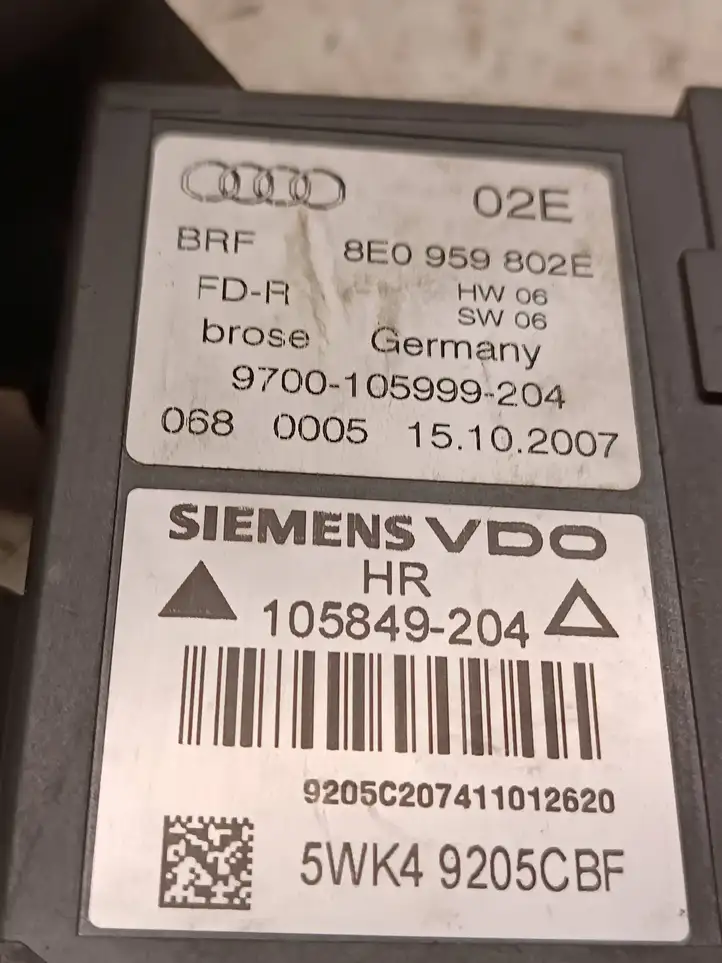 Audi A4 (2004 - 2009)  8E0959802E Механизм подъема окон задней двери