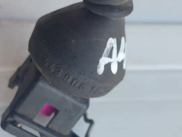 Audi A4 S4 B5 8D (1999 - 2001) 443906102G Прочая электропроводка — фото 4