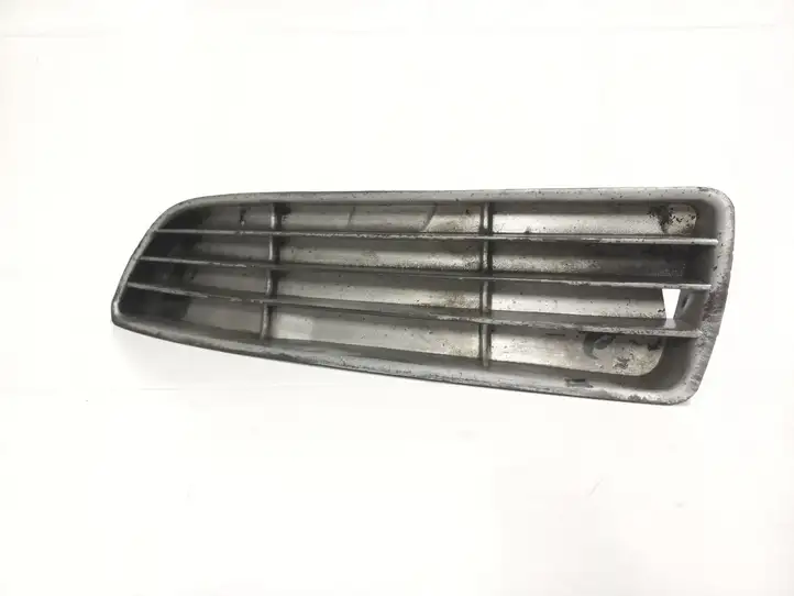 Audi A4 S4 B5 8D (1999 - 2001) Нижняя решетка переднего бампера — фото 4