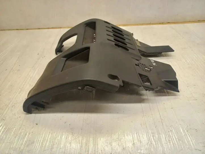 Audi A4 S4 B6 8E 8H (2000 - 2006) 8E1863075C Нижняя отделка панели приборов — фото 2