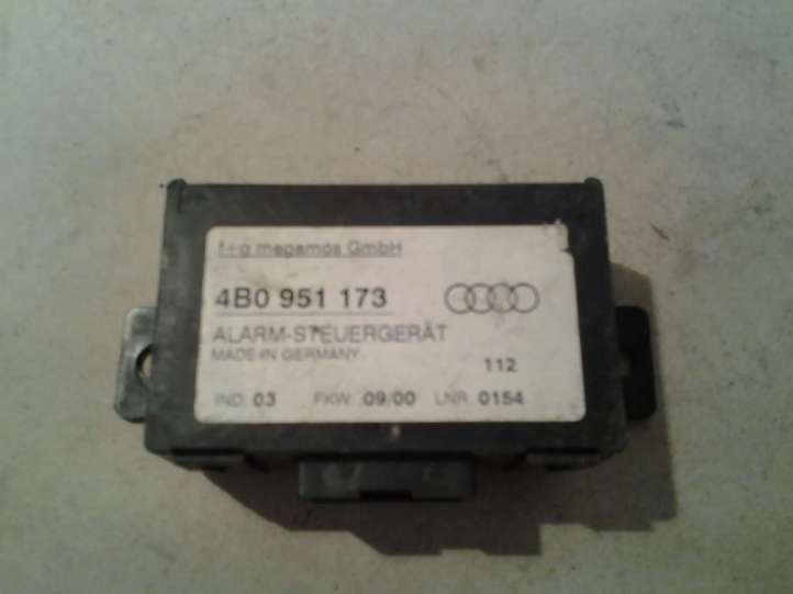 4B0951173 Audi A6 S6 C5 4B Signalizacijos valdymo blokas