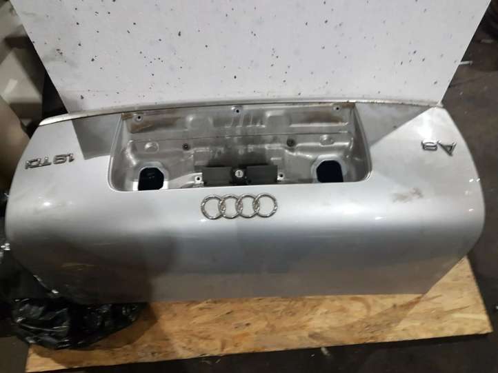 Audi A6 S6 C5 4B Galinis dangtis (bagažinės)