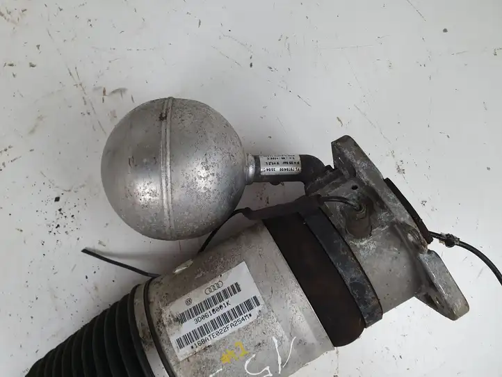 Volkswagen Phaeton (2002 - 2008)   Задняя пневматическая (воздушная) подушка с амортизатором