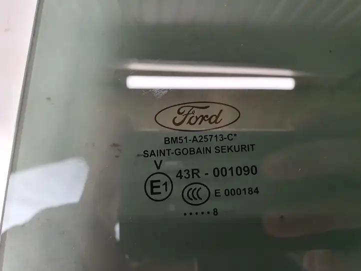 Ford Focus ST (2015 - 2018) Стекло задней двери — фото 5