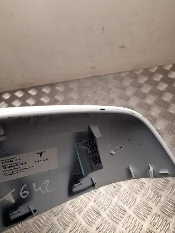 Tesla Model Y (2019 - 2024) 149559411A Пластиковая отделка зеркала — фото 5