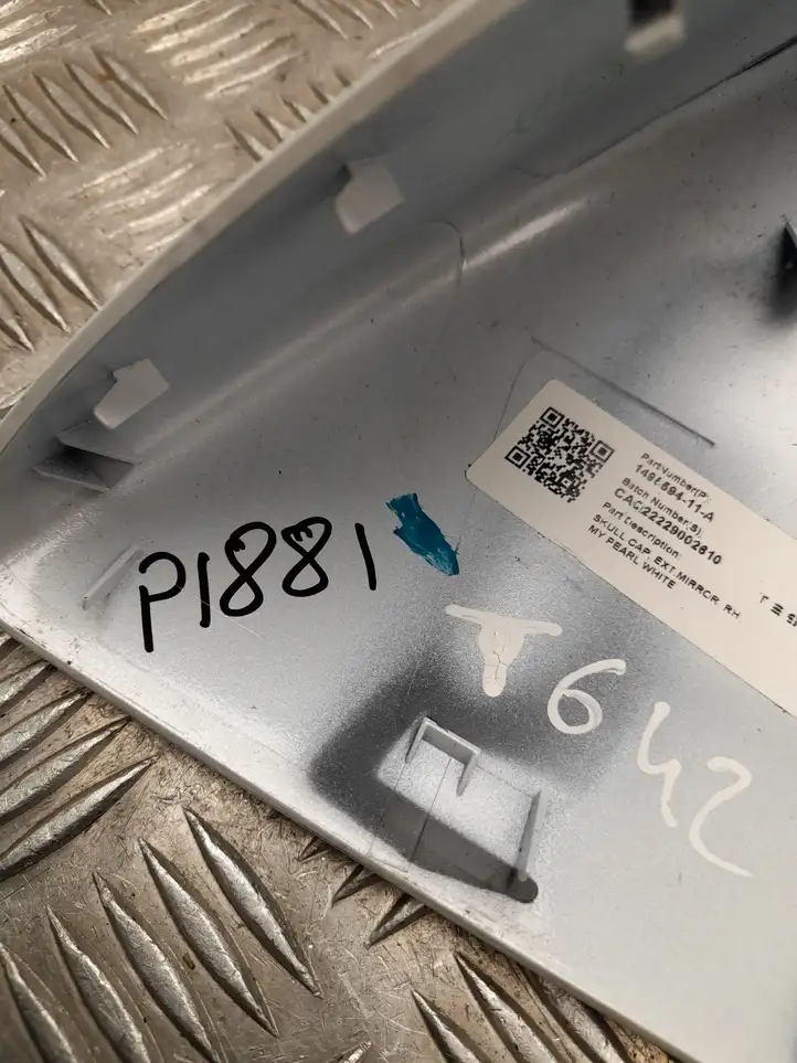 Tesla Model Y (2019 - 2024) 149559411A Пластиковая отделка зеркала — фото 8