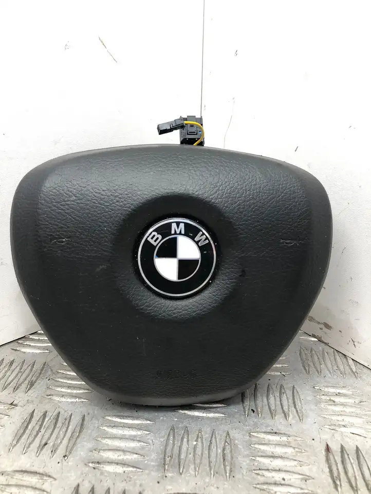 BMW 5 F10 F11 (2009 - 2016) 33678383902 Подушка безопасности руля — фото 1