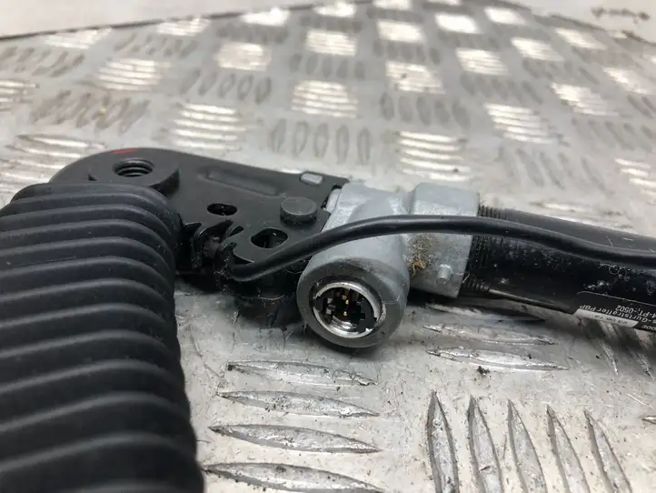 BMW 5 F10 F11 (2009 - 2016) 615796400D Замок переднего ремня — фото 2