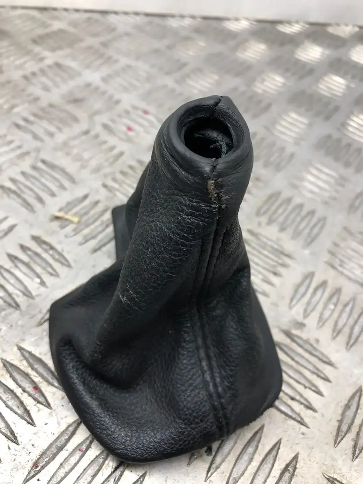 BMW 5 E60 E61 (2004 - 2010)  7522370 Отделка рычага переключения передач (кожа, головка)