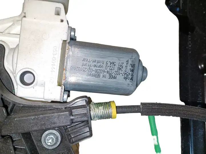 BMW 5 F10 F11 (2009 - 2016)  914547102 Передний комплект электрического механизма для подъема окна