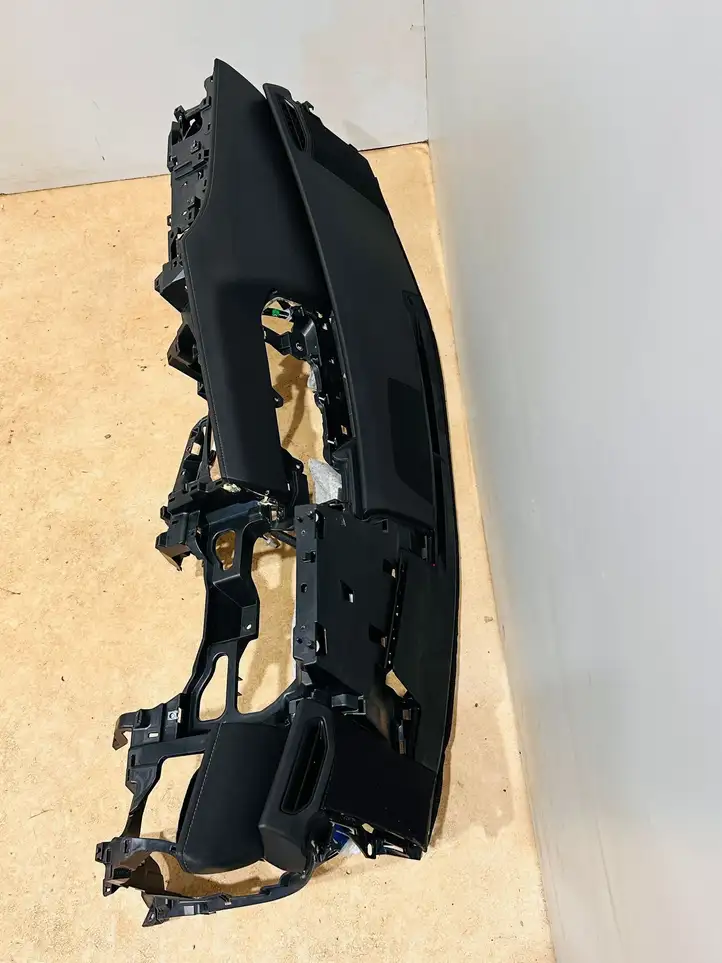 Lexus UX 300e (2020 - )  5540076020 Панель