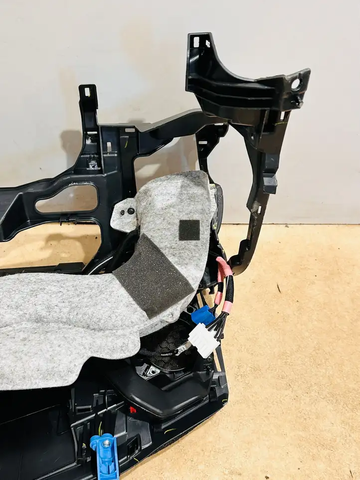 Lexus UX 300e (2020 - )  5540076020 Панель