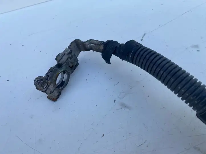 Toyota Avensis T250 (2006 - 2009) 8282320090 Плюсовой провод аккумулятора — фото 14