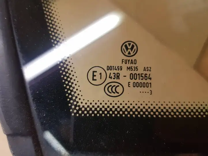Volkswagen Golf VII (2013 - 2019) 5G0845412 Треугольное стекло кузова — фото 4