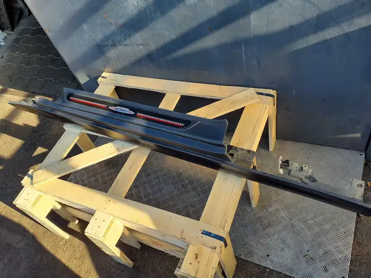 Mini One Cooper F56 F55 (2012 - 2022)  51777300817 Порог