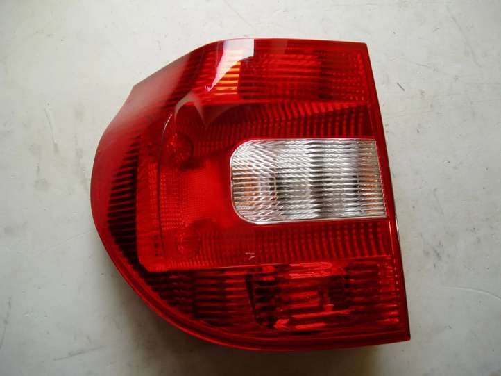 Skoda Yeti (2009 - 2012)  5L0945257 Задний фонарь в кузове