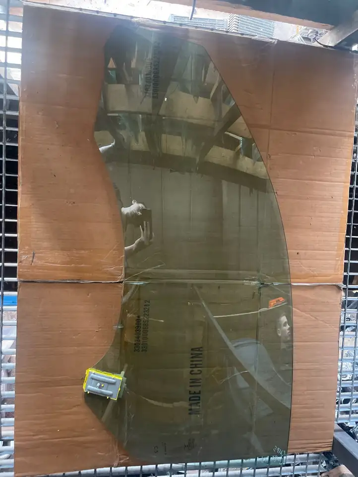 Mercedes-Benz C W205 (2014 - 2021)   Основное стекло передних дверей (двухдверного автомобиля)