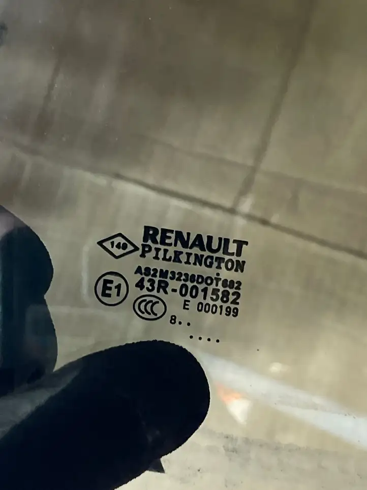 Renault Laguna III (2007 - 2015) Стекло задней двери — фото 2