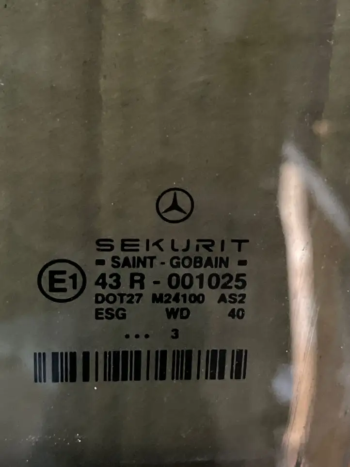 Mercedes-Benz E W211 (2002 - 2009) Стекло задней двери — фото 2